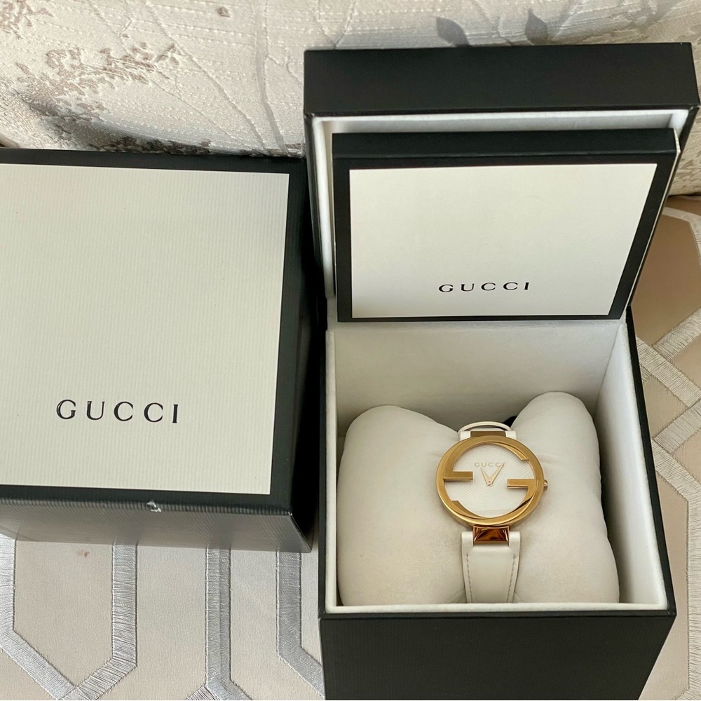 Gucci White Leather Strap and Brushed Gold GG Interlocking Watch for Women